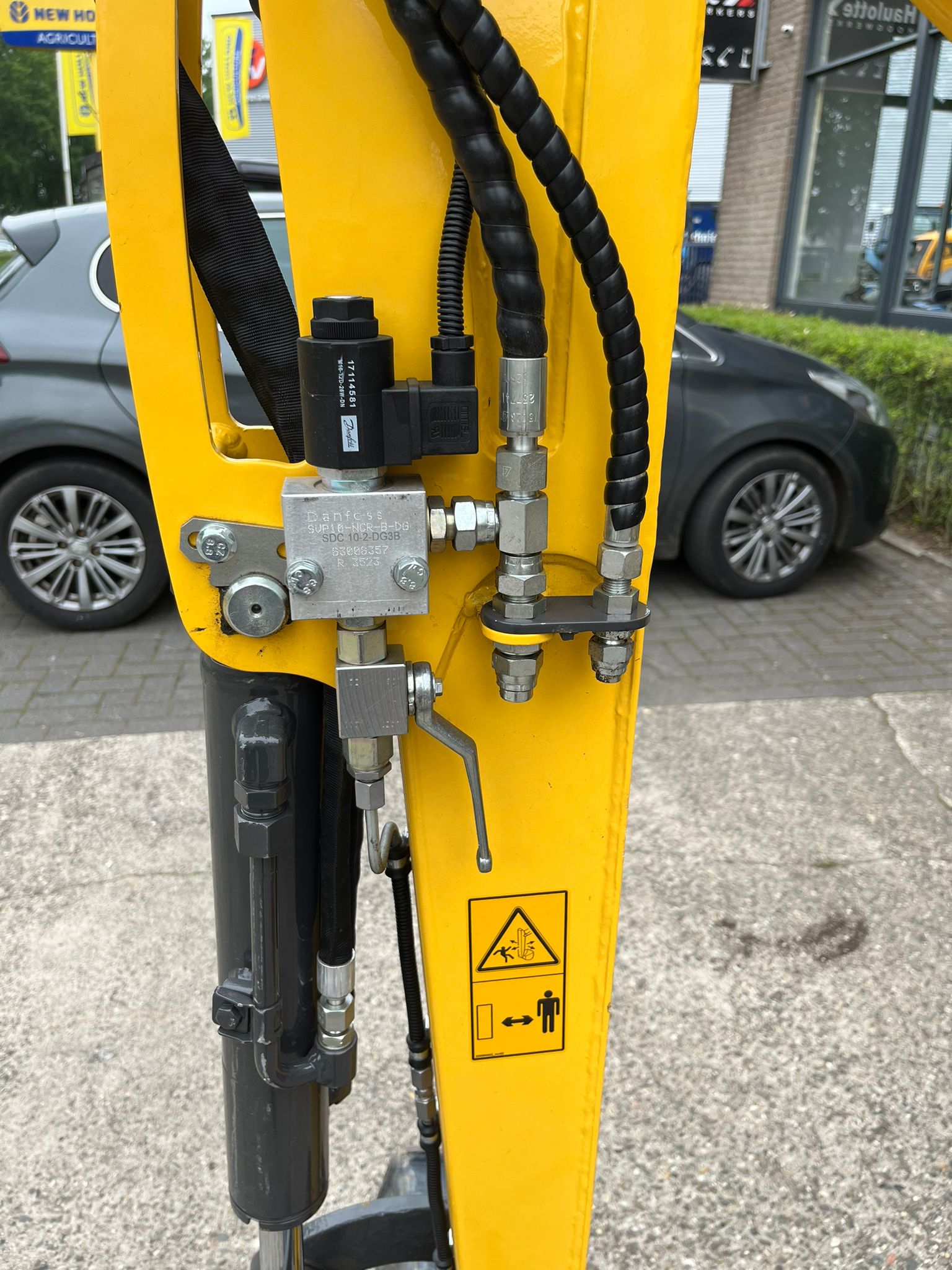 Dd268658 Ddbc 414e Bf5b 0c65fbe5c115