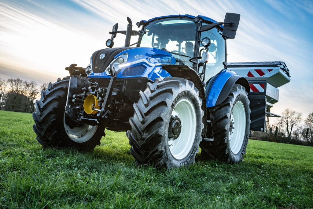New Holland T5 Dual Command 2025 (1)