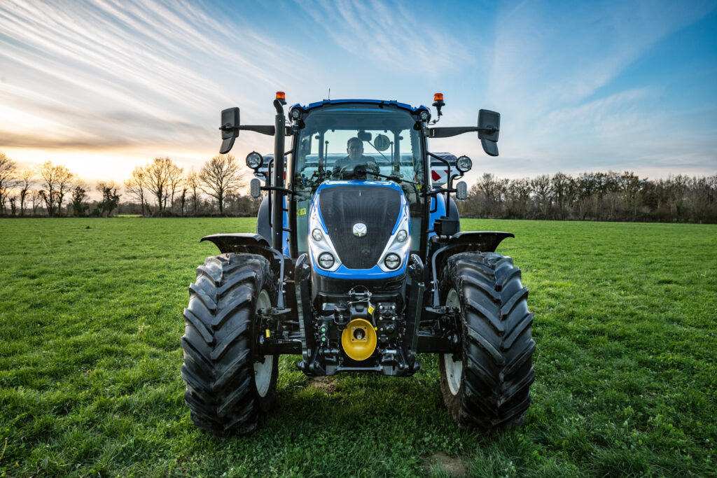 New Holland T5 Dual Command 2025 (10)