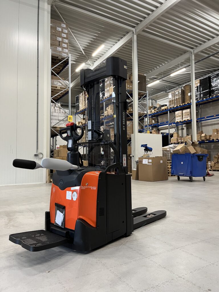 Toyota SPE160-L stapelaar geleverd bij Trading Toppers