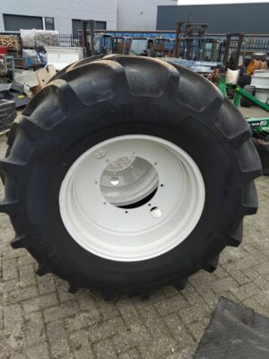 Vredestein 540 65 R28