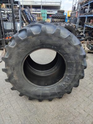 Michelin 540 65 R28