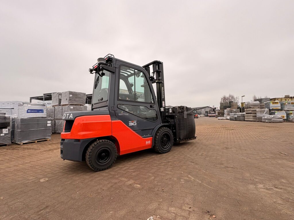 761614ac Deec 4150 Aac8 2a737b9873ee