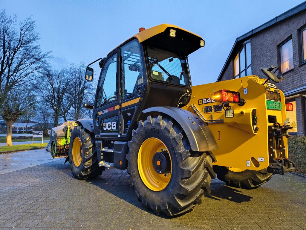 Jcb Silvold (2)