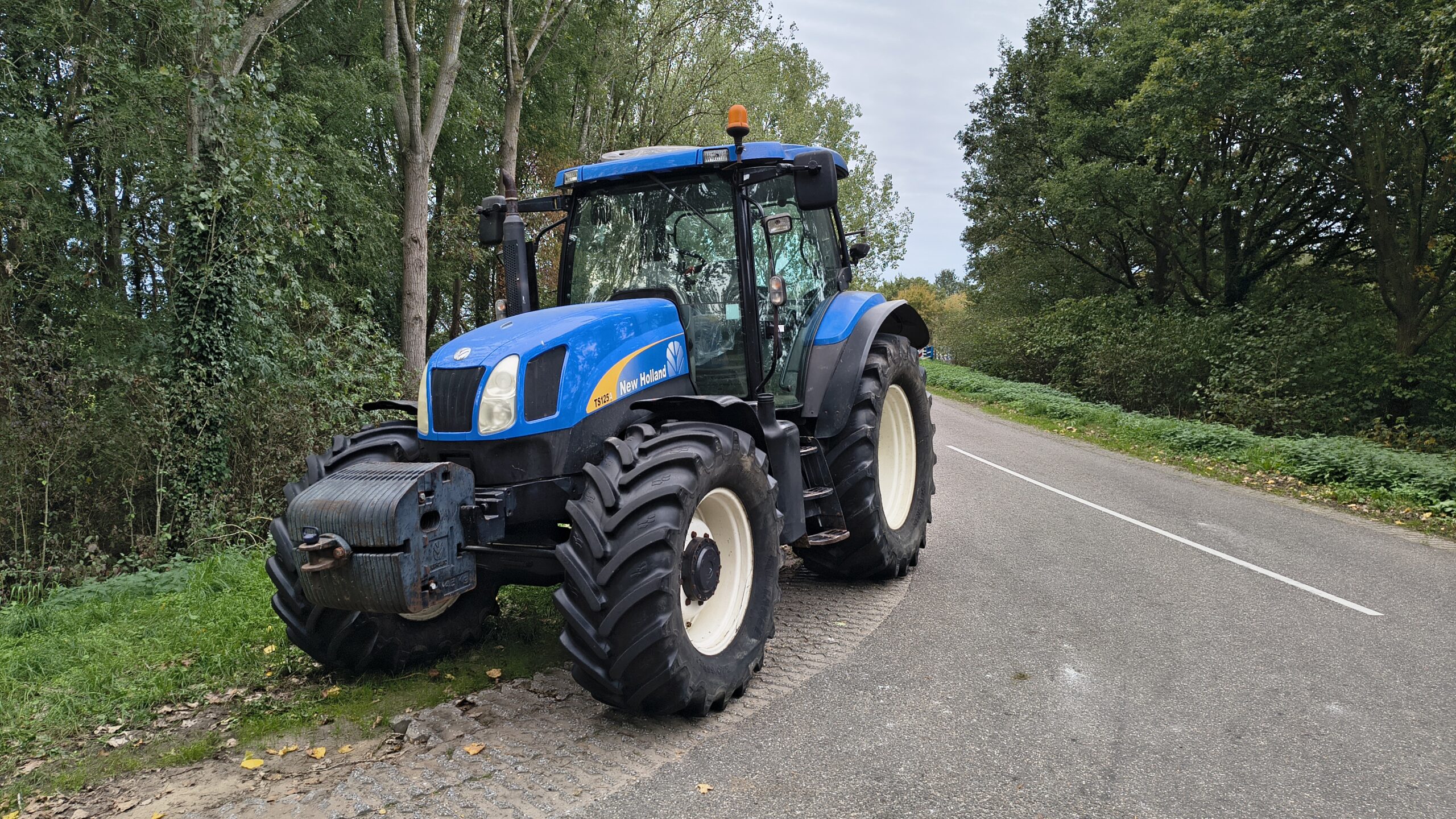 New Holland Ts125a (10)