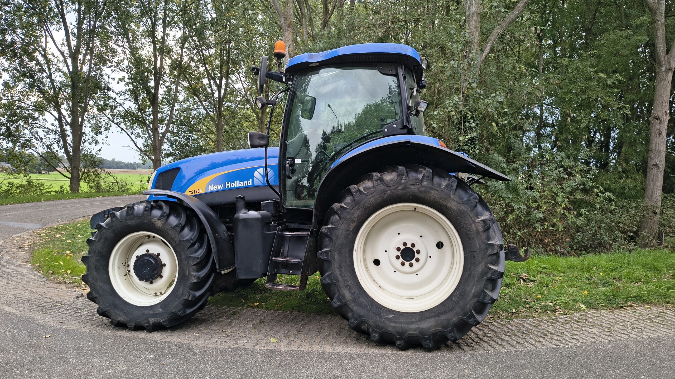 New Holland Ts125a (3)
