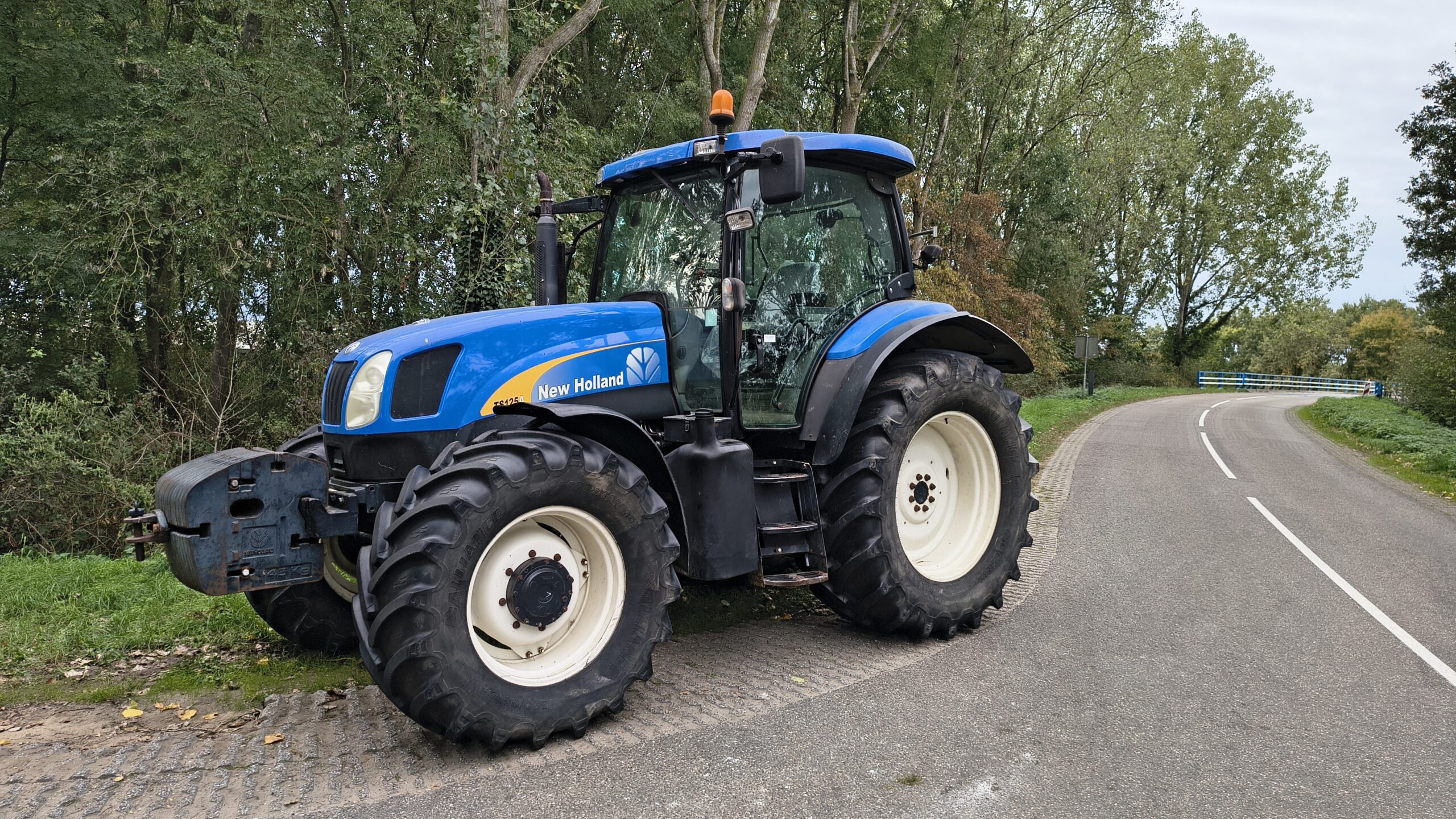 New Holland Ts125a (7)