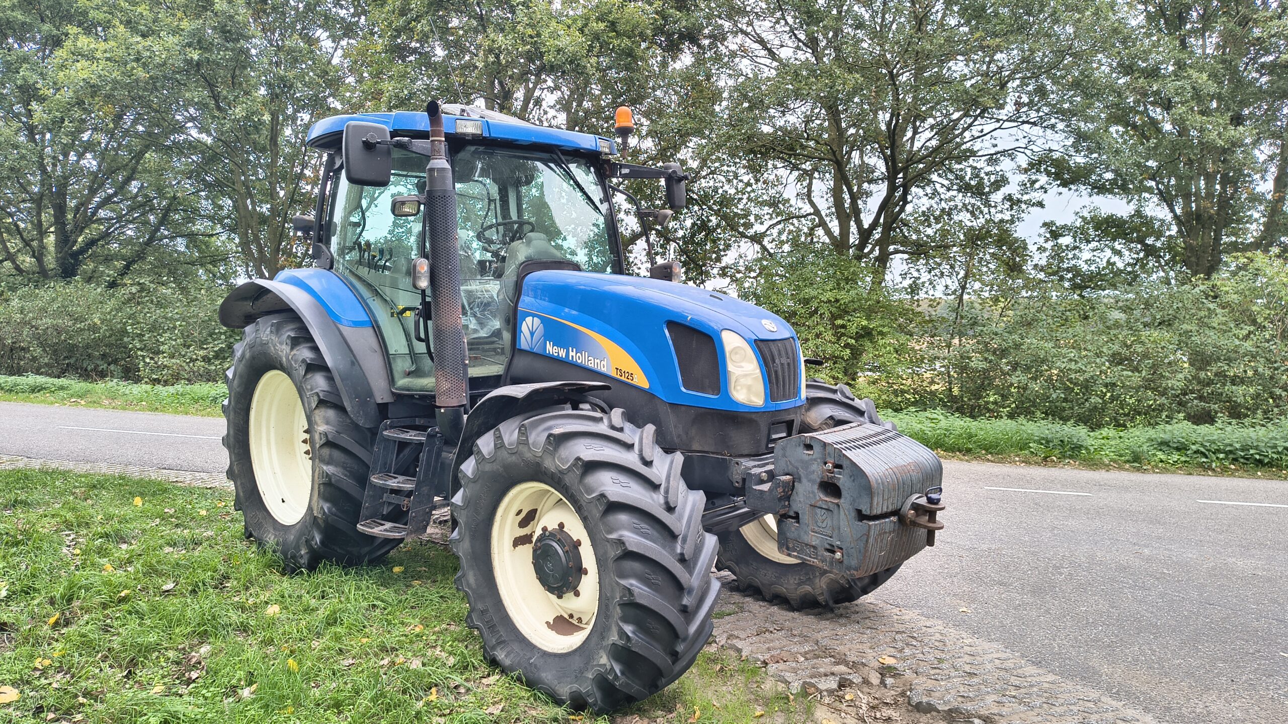 New Holland Ts125a (8)